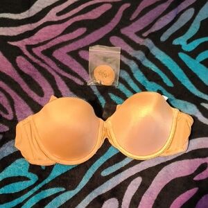 Frederick's of Hollywood | Beige Underwire Bra